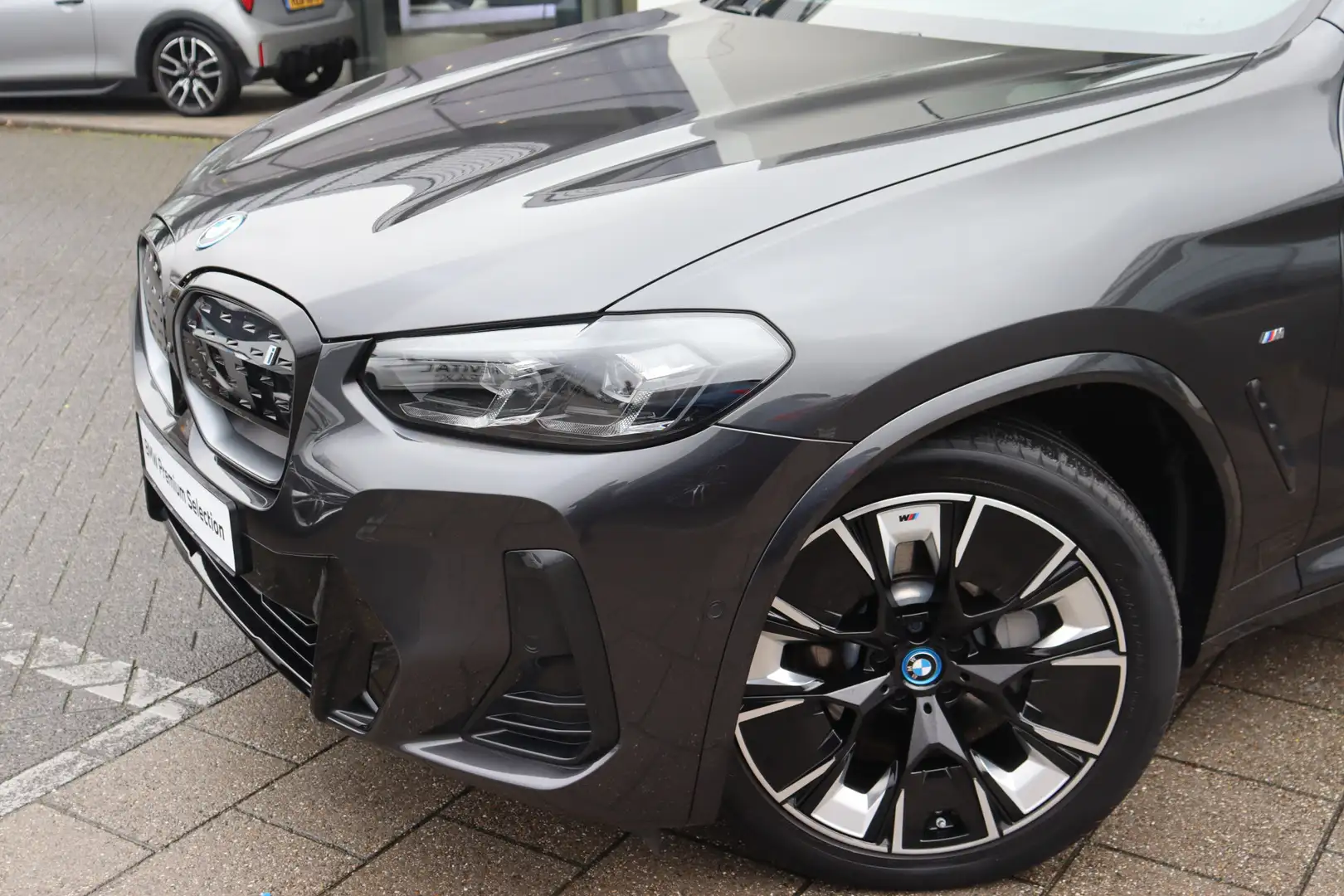 BMW iX3 High Executive / Trekhaak / Sportstoelen / Head-Up Gris - 2