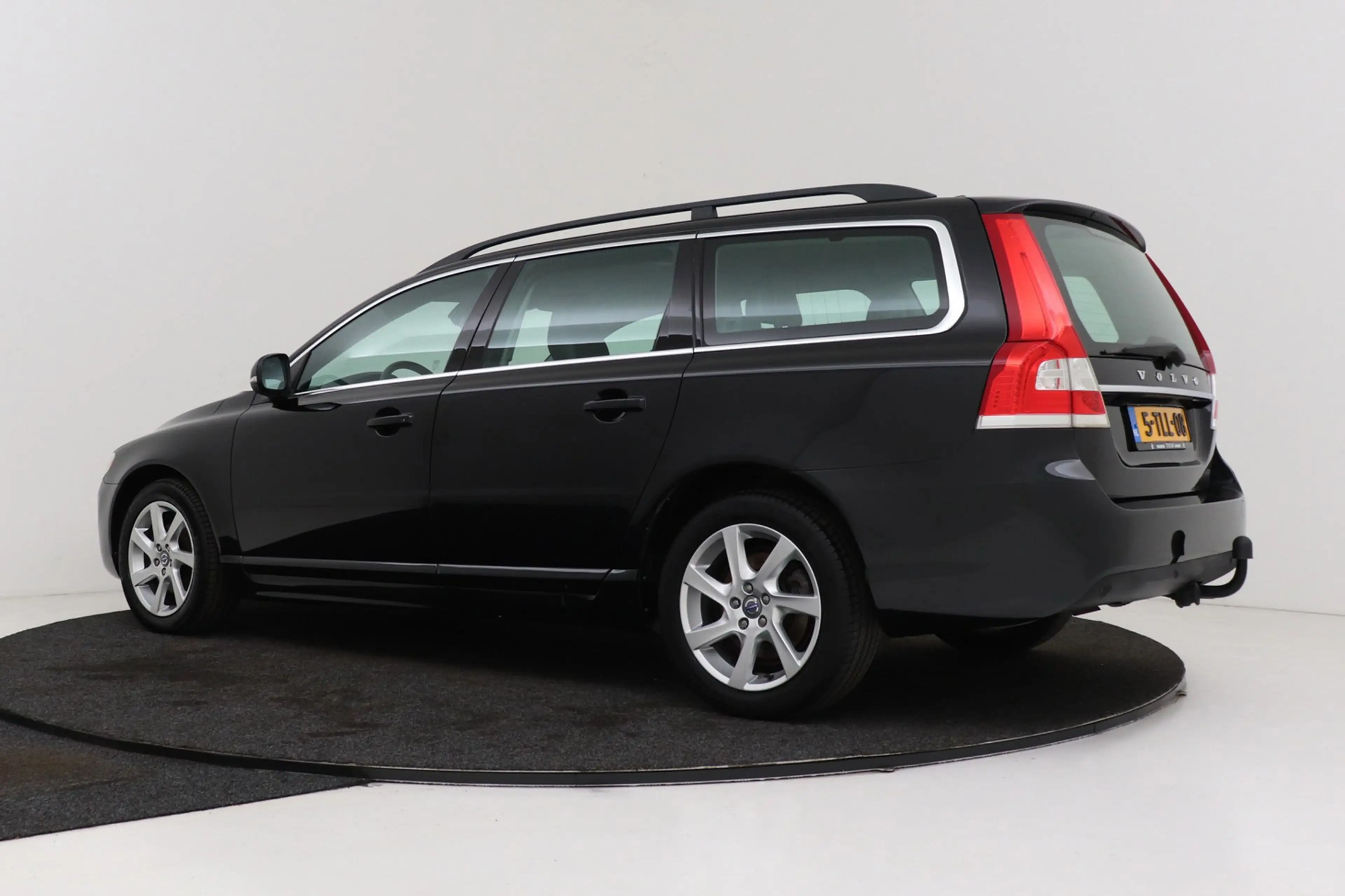 Volvo V70 1.6 T4 Nordic+ | Trekhaak | Org NL | Navigatie | D — photo 6