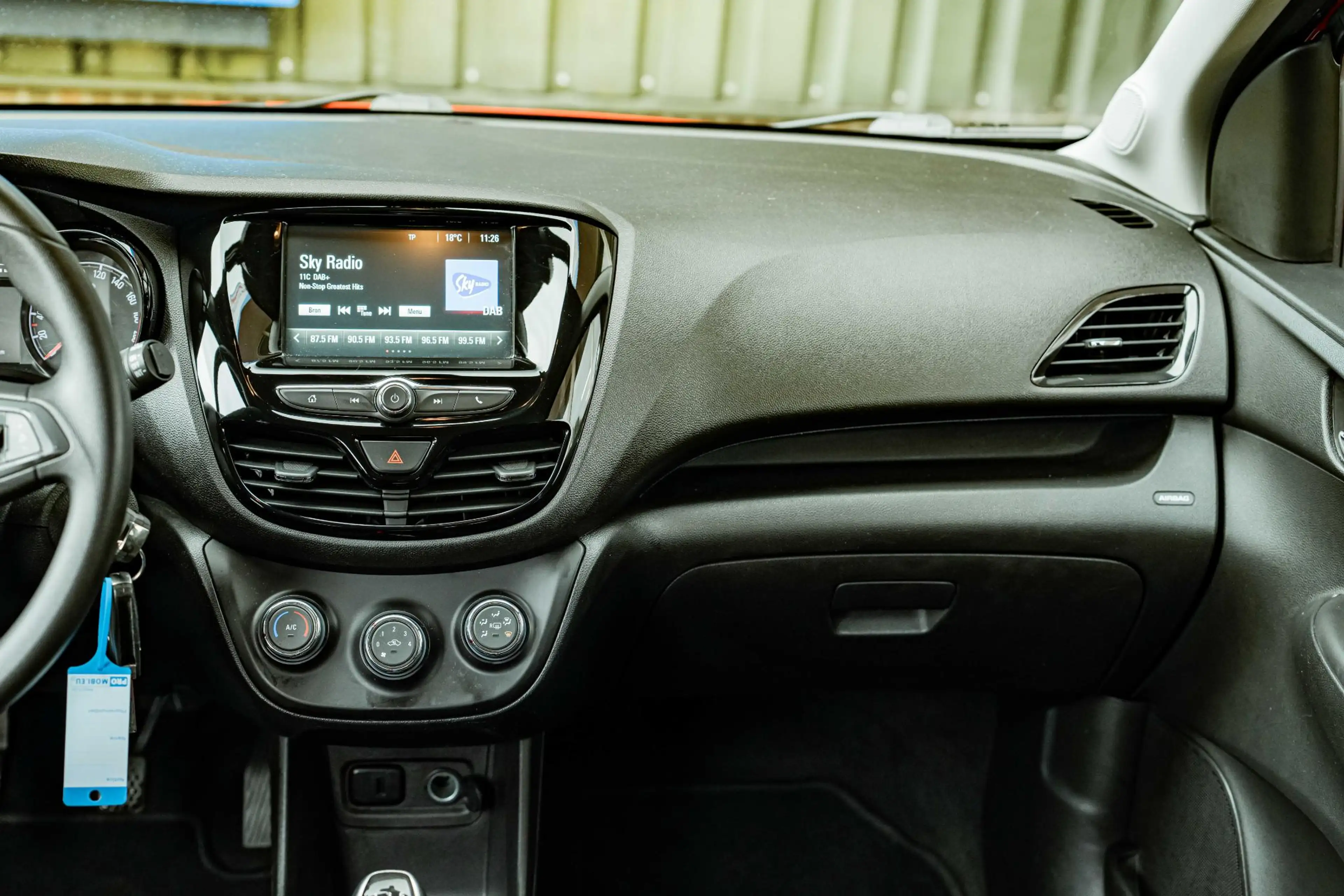 Opel Karl 1.0 Rocks Online Edition — photo 15