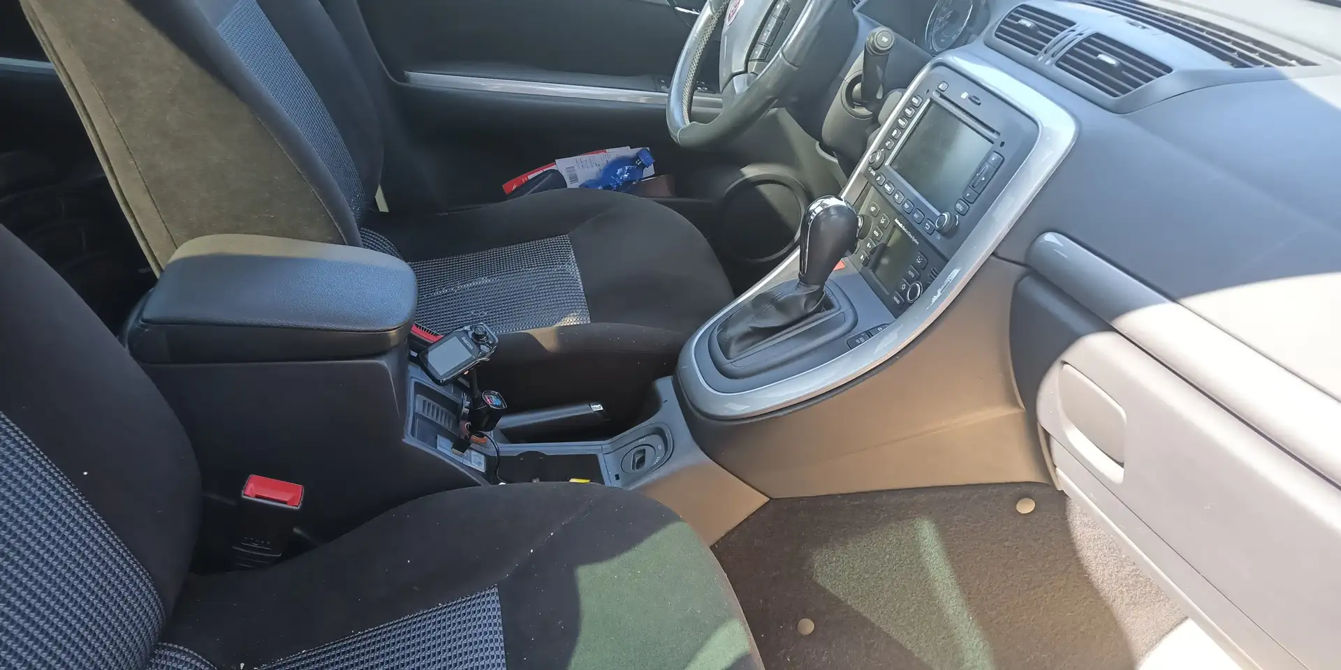 Fiat Croma Croma SW 1.9 Multijet 16V 150 DPF Emotion A Plateado - 2