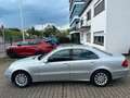 Mercedes-Benz E 230 -1.Hand-Autom.-Navi-BiXenon-PDC-SHD-SHZ-V6 Silber - thumbnail 4