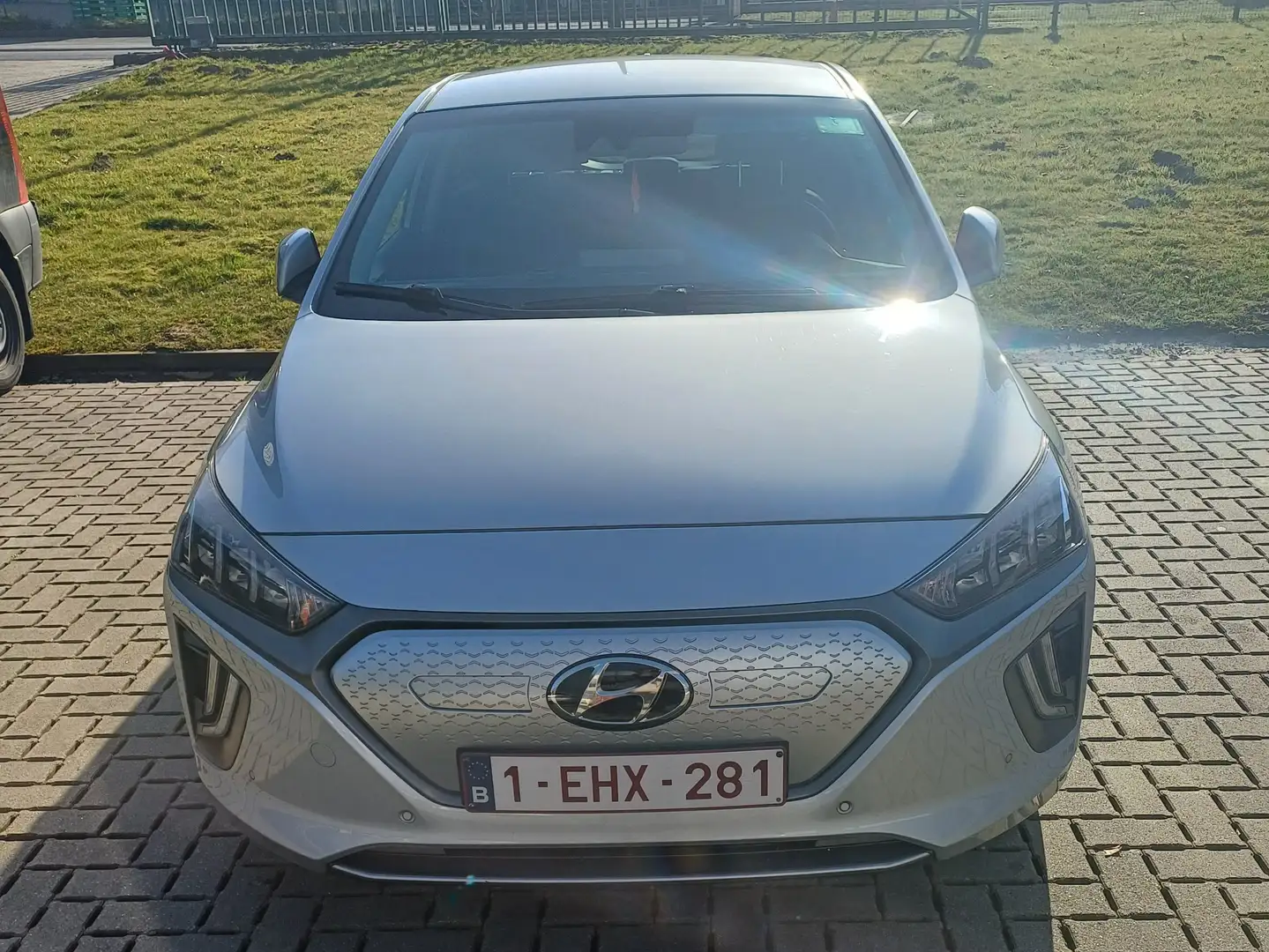 Hyundai IONIQ IONIQ+Elektro+Trend Zilver - 1
