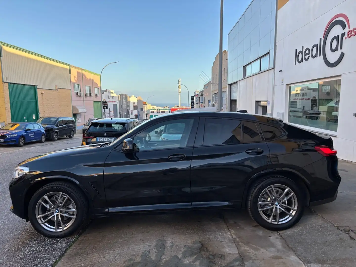 BMW X4 xDrive 20dA xLine M Sport Schwarz - 2