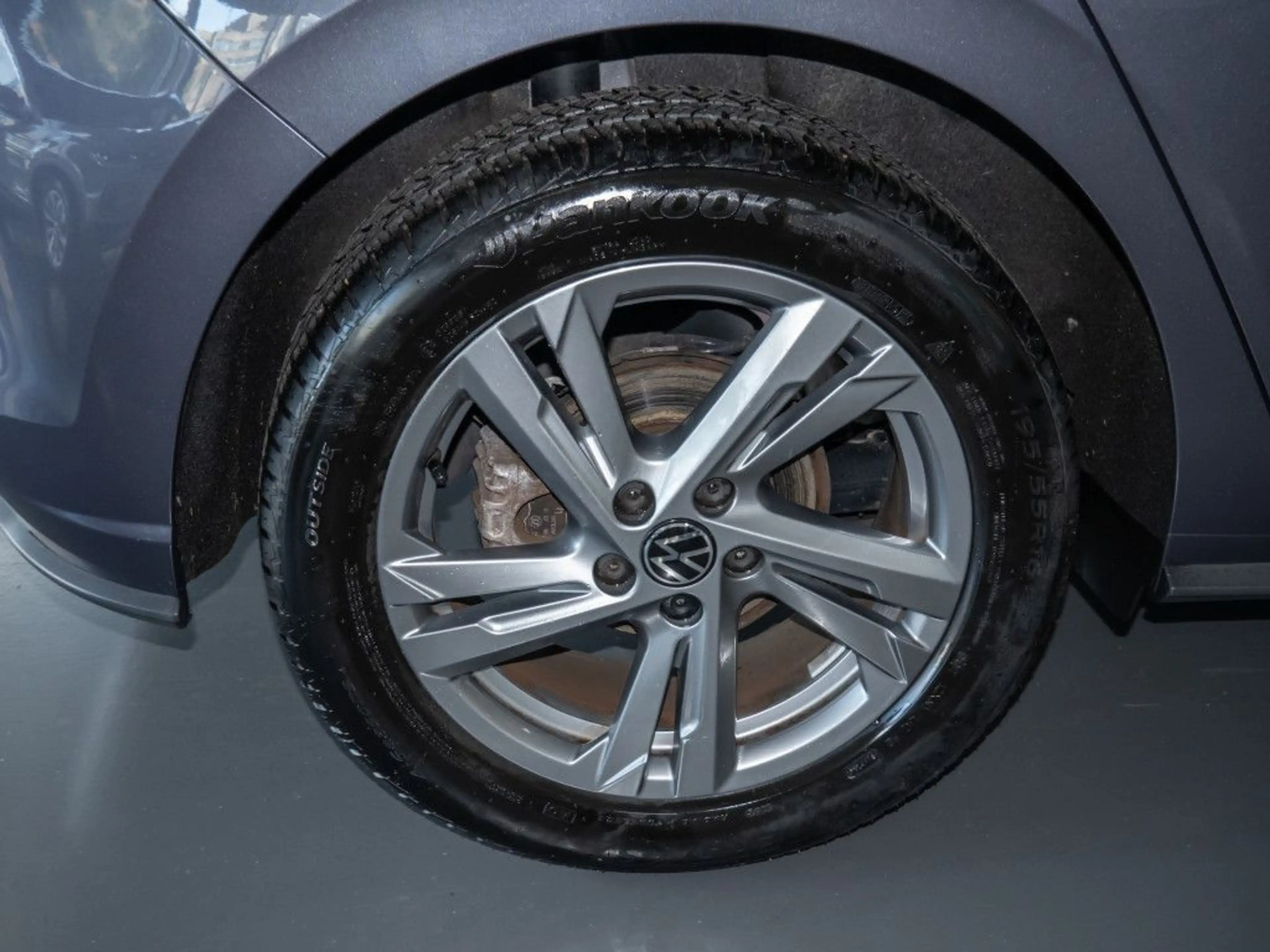 Volkswagen Polo 1.0 TSI DSG R-Line App IQ-LED Sitzhzg PDC — photo 6