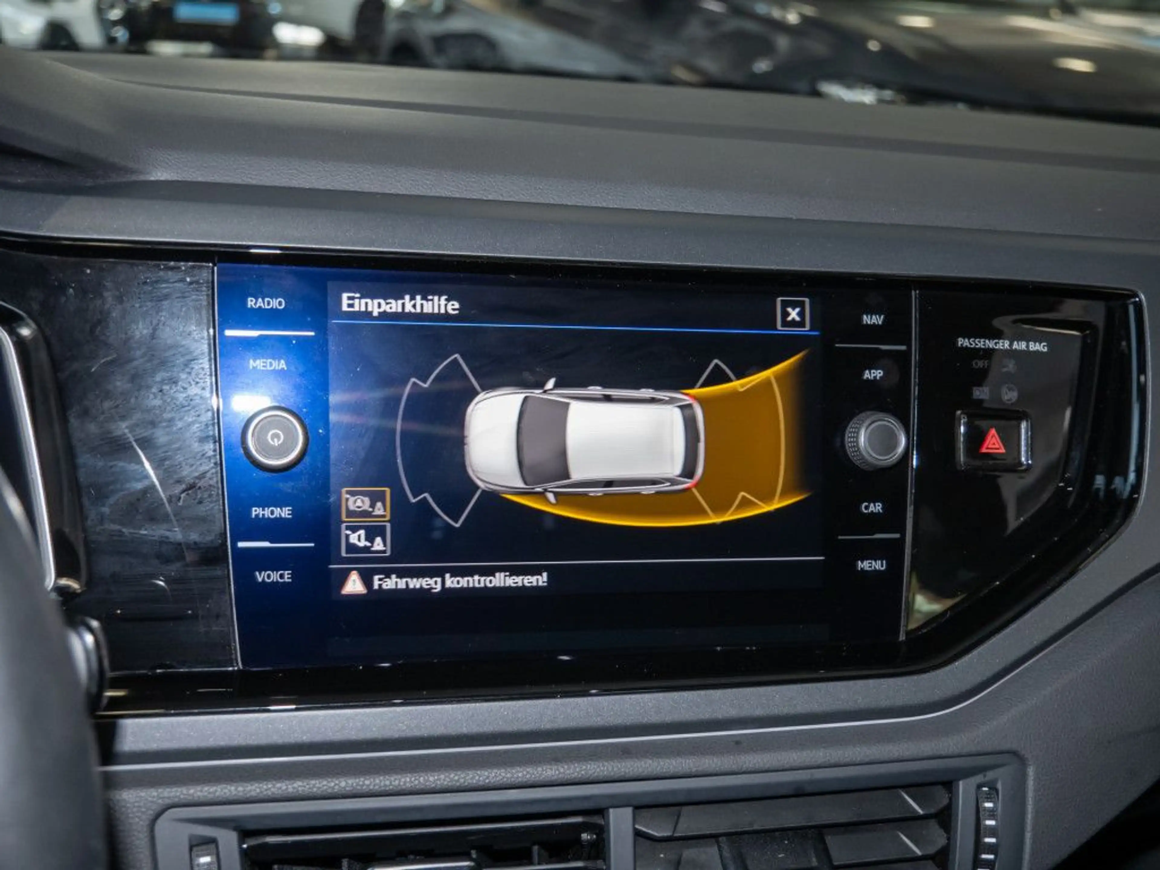 Volkswagen Polo 1.0 TSI DSG R-Line App IQ-LED Sitzhzg PDC — photo 12