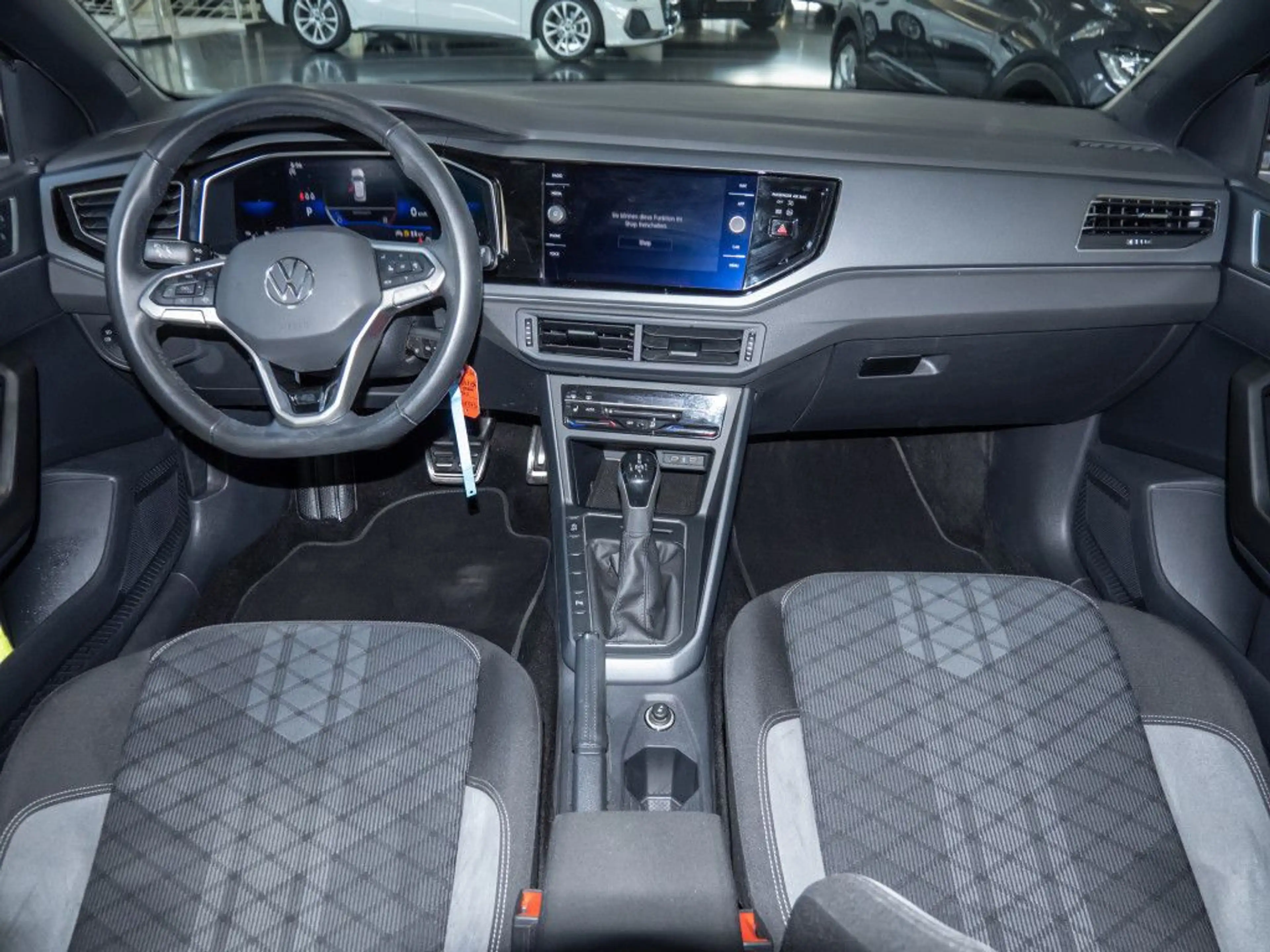 Volkswagen Polo 1.0 TSI DSG R-Line App IQ-LED Sitzhzg PDC — photo 7
