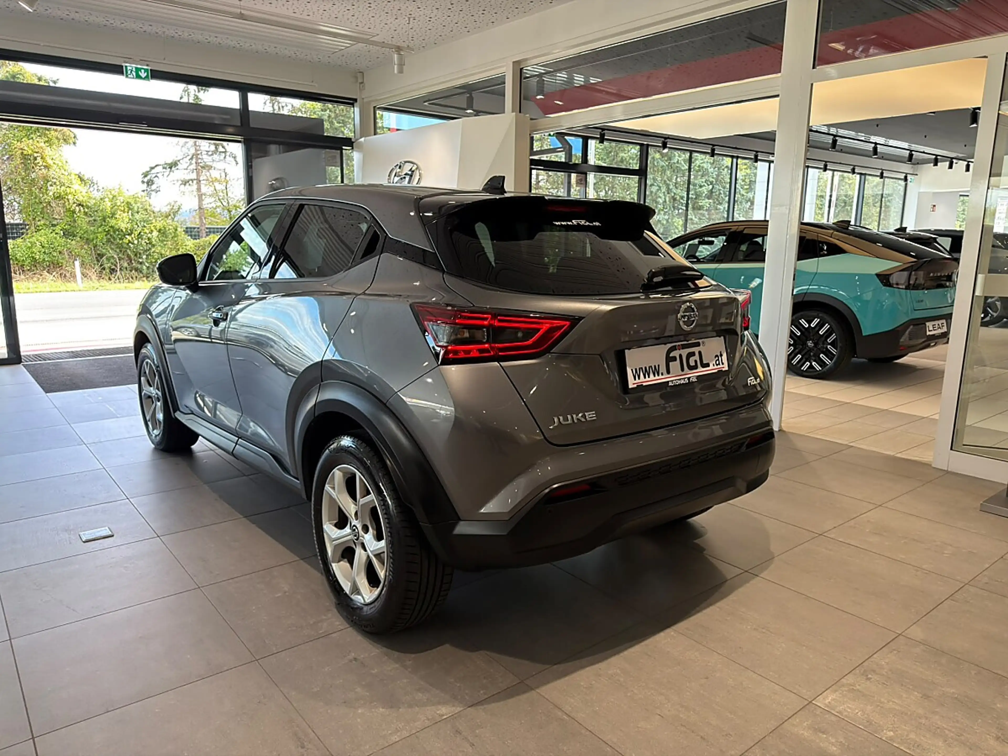 Nissan Juke 1,0 DIG-T N-Connecta — photo 4