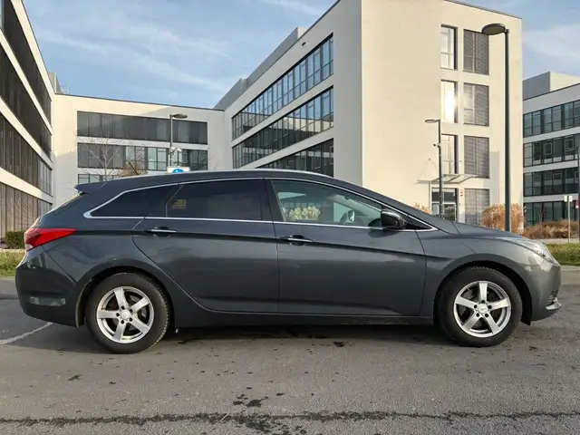 Hyundai I40 view 11