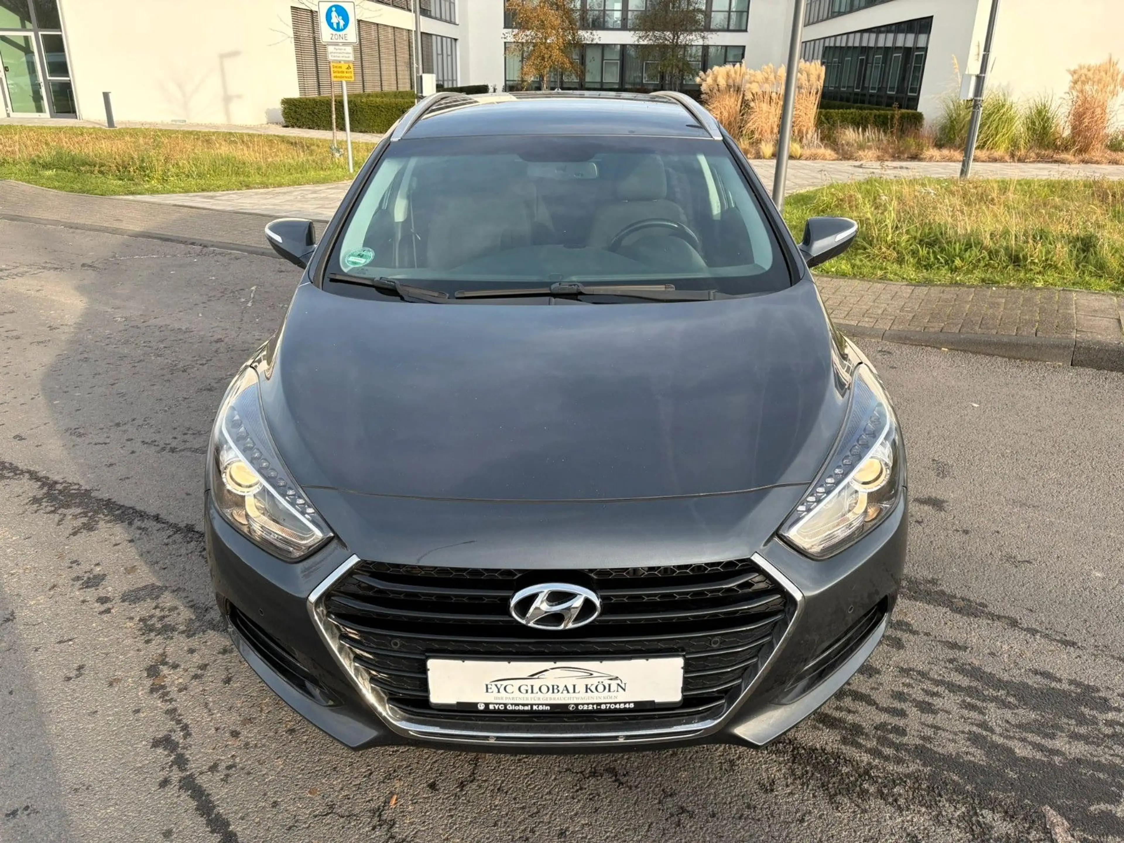 Hyundai i40 cw blue Trend, Klima, Tüv Neu Scheckheft — photo 14