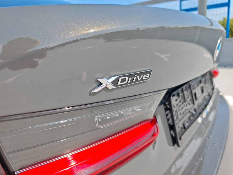 BMW 330 i xDrive M-Sport DriAssProf/HuD/360°/AHK/NP81 — photo 13