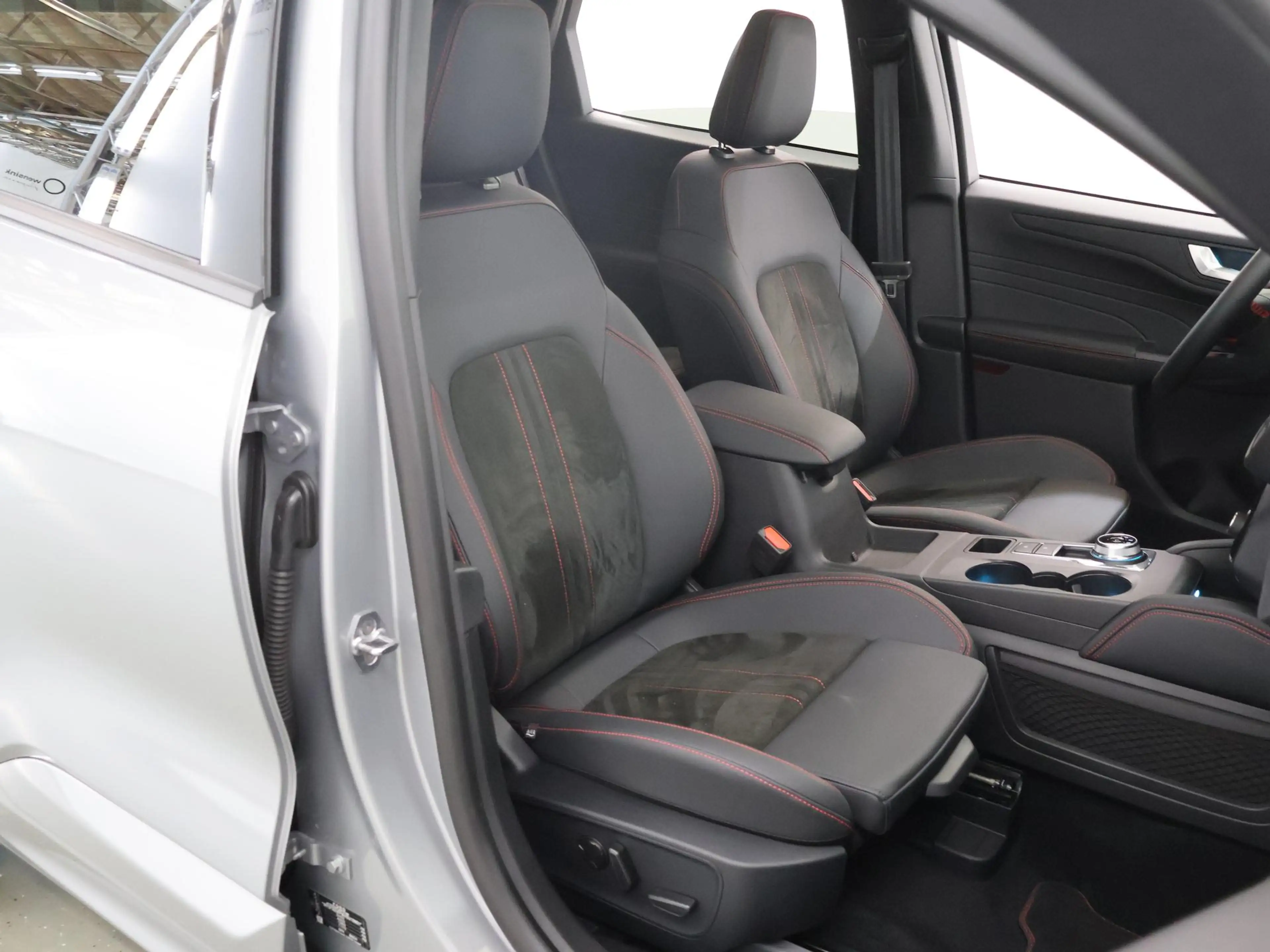 Ford Kuga 2.5 PHEV ST-Line X | Trekhaak | Panoramadak | Matr — photo 10