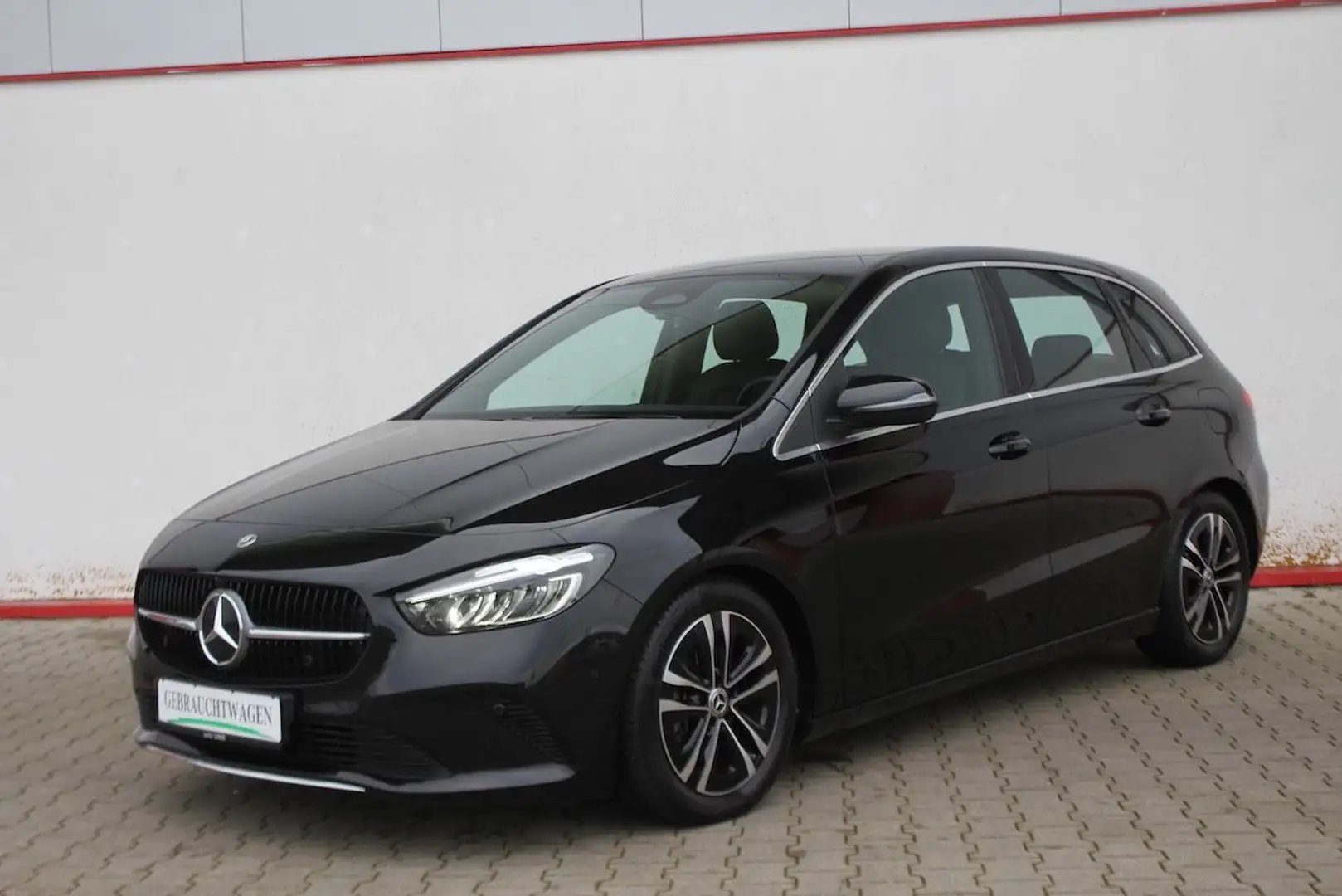 Mercedes-Benz B 180 d 8G Progressive Line Urban WideScreen 458 Schwarz - 1