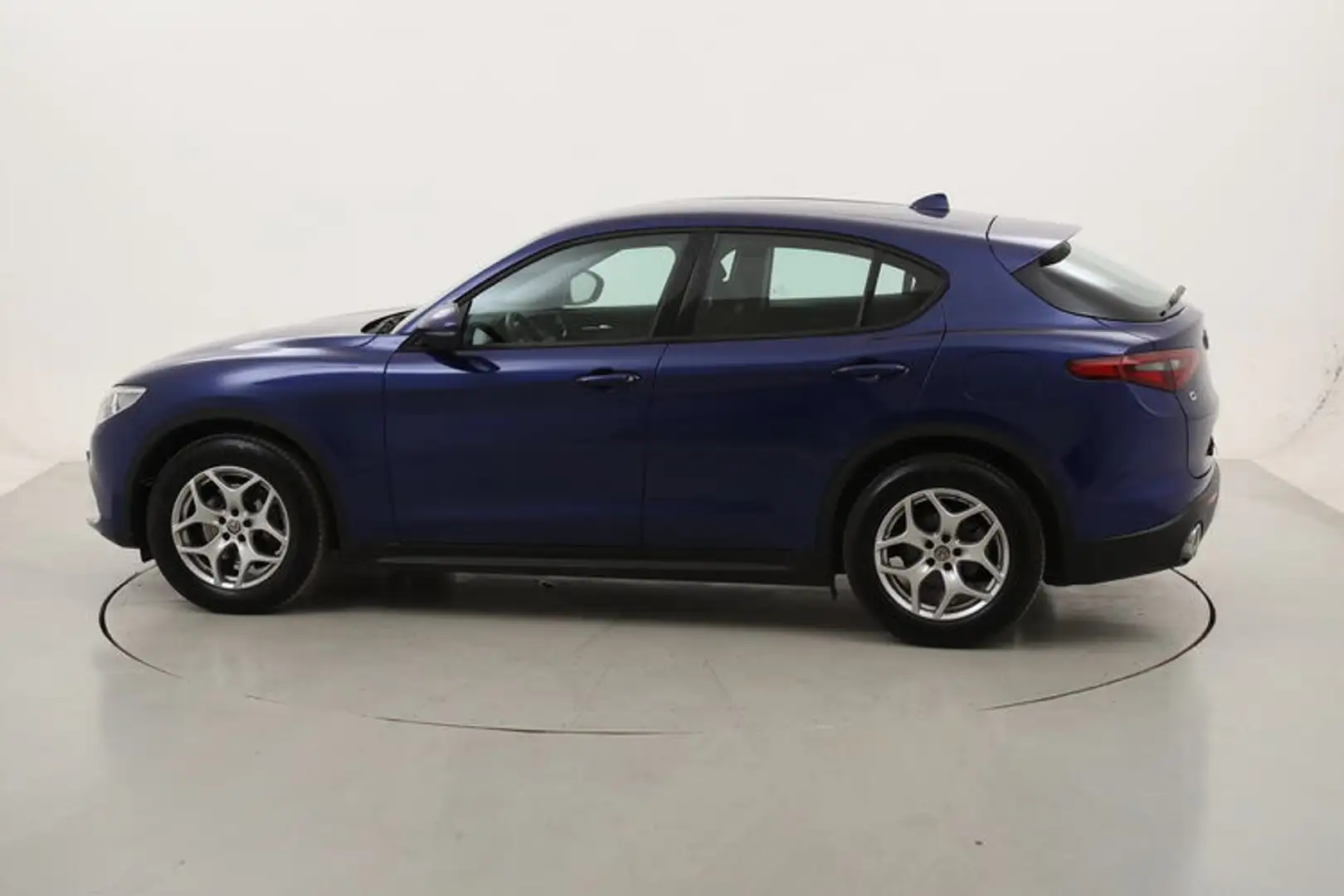 Alfa Romeo Stelvio Business AT8 Q4 2.1 Diesel 190CV Bleu - 2