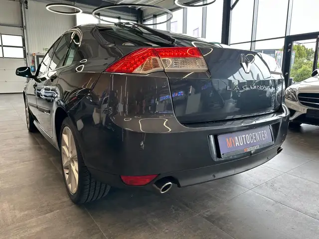 Renault Laguna view 5