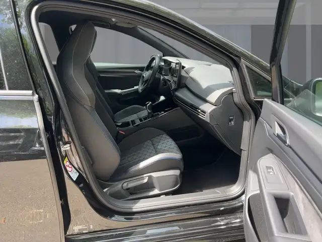 Volkswagen Golf view 8