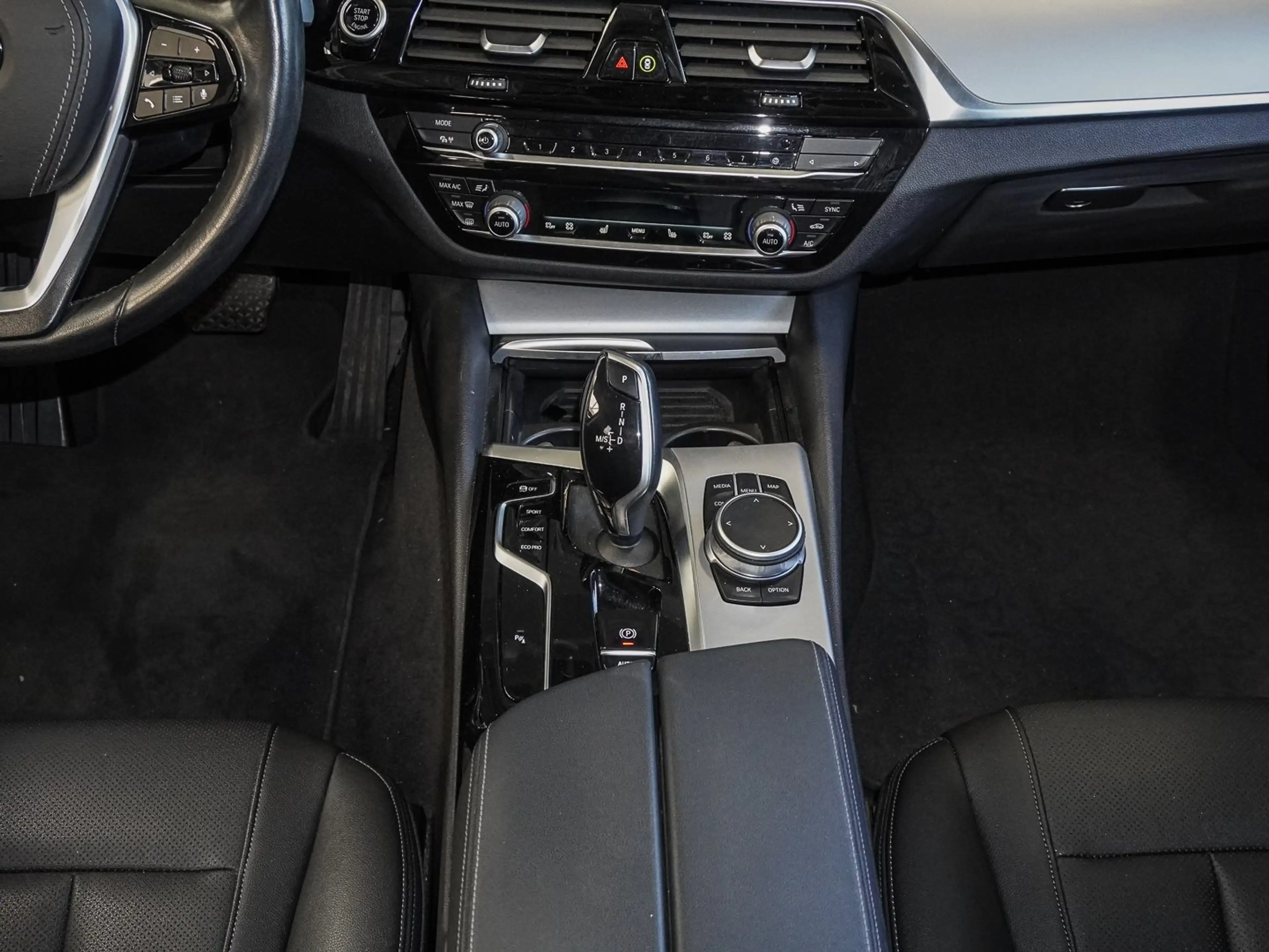 BMW 520 d A HUD ACC AHK RFK NAVI LED Sound Syst. DAB* — photo 13