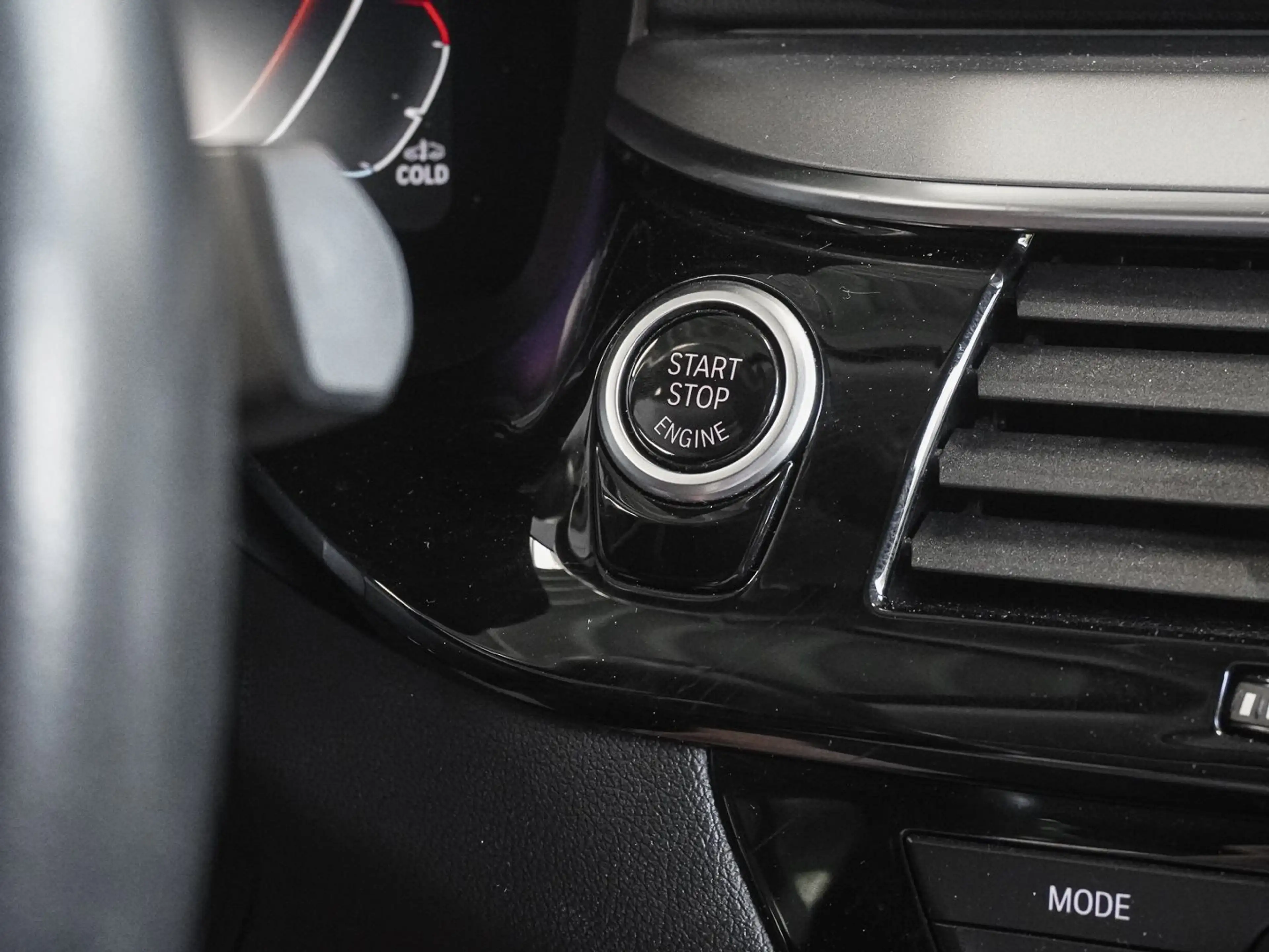 BMW 520 d A HUD ACC AHK RFK NAVI LED Sound Syst. DAB* — photo 10