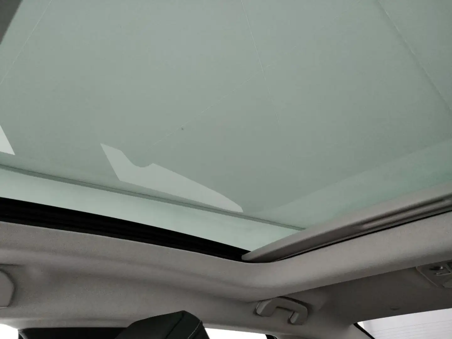 Citroen C4 X BlueHDI 130 S&S EAT8 Shine Pack con Tetto Grigio - 2