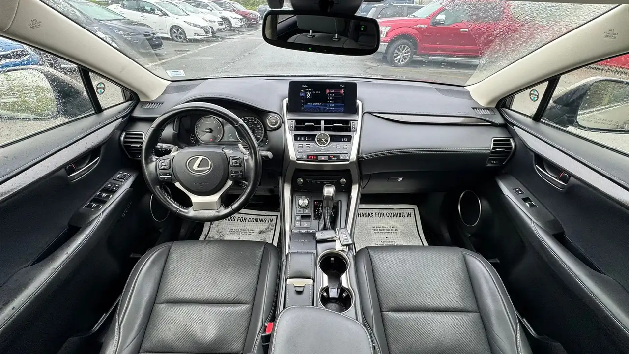 Lexus NX снимка Lexus NX
