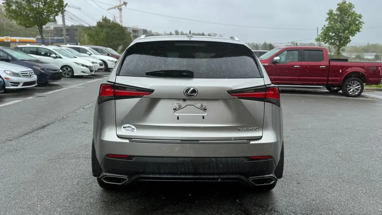 Lexus NX снимка Lexus NX