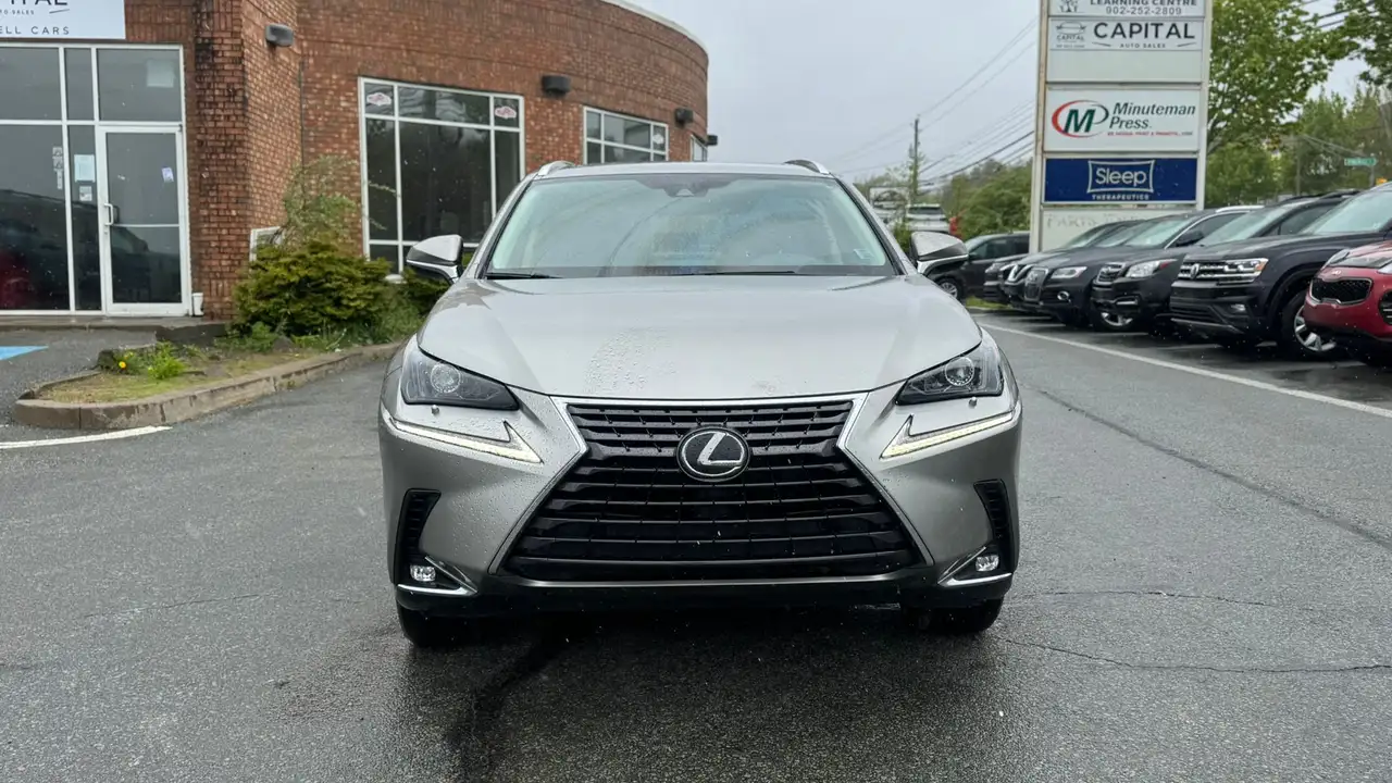 Lexus NX снимка Lexus NX
