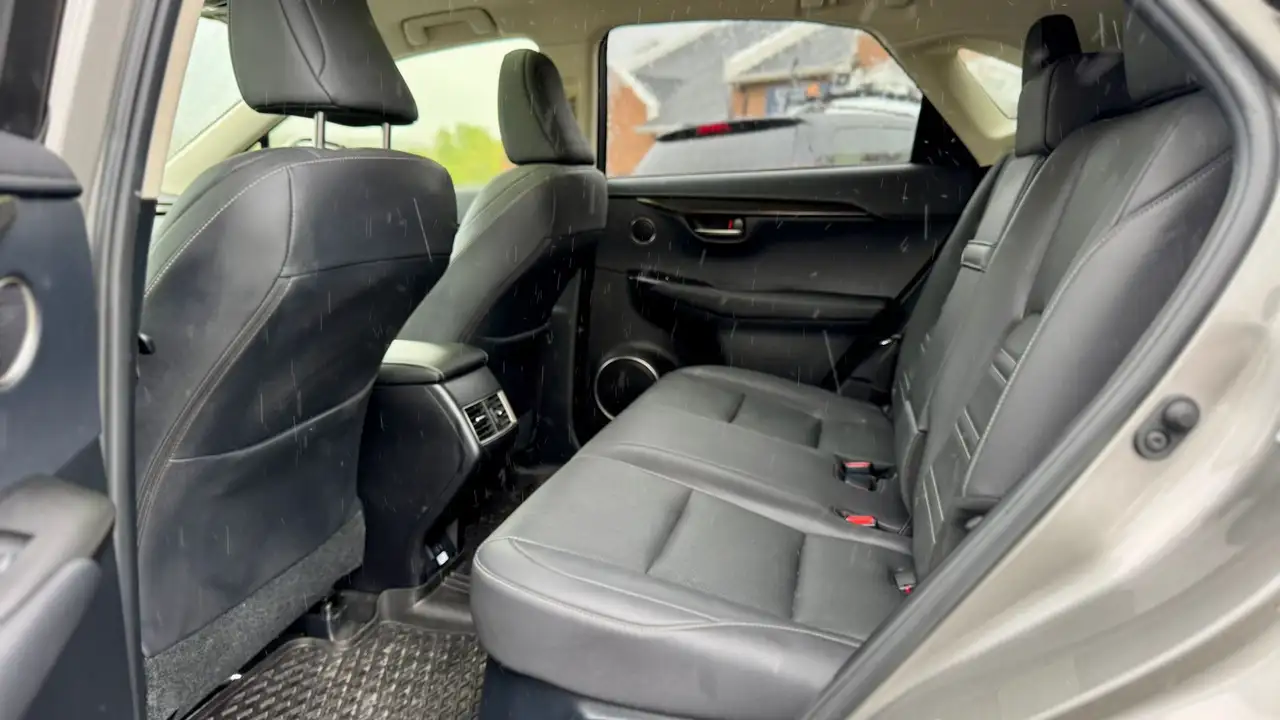 Lexus NX снимка Lexus NX