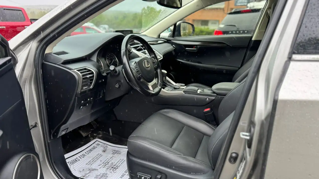 Lexus NX снимка Lexus NX