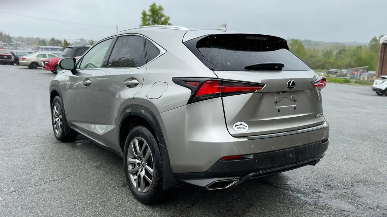 Lexus NX снимка Lexus NX