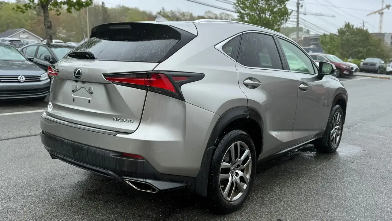 Lexus NX снимка Lexus NX