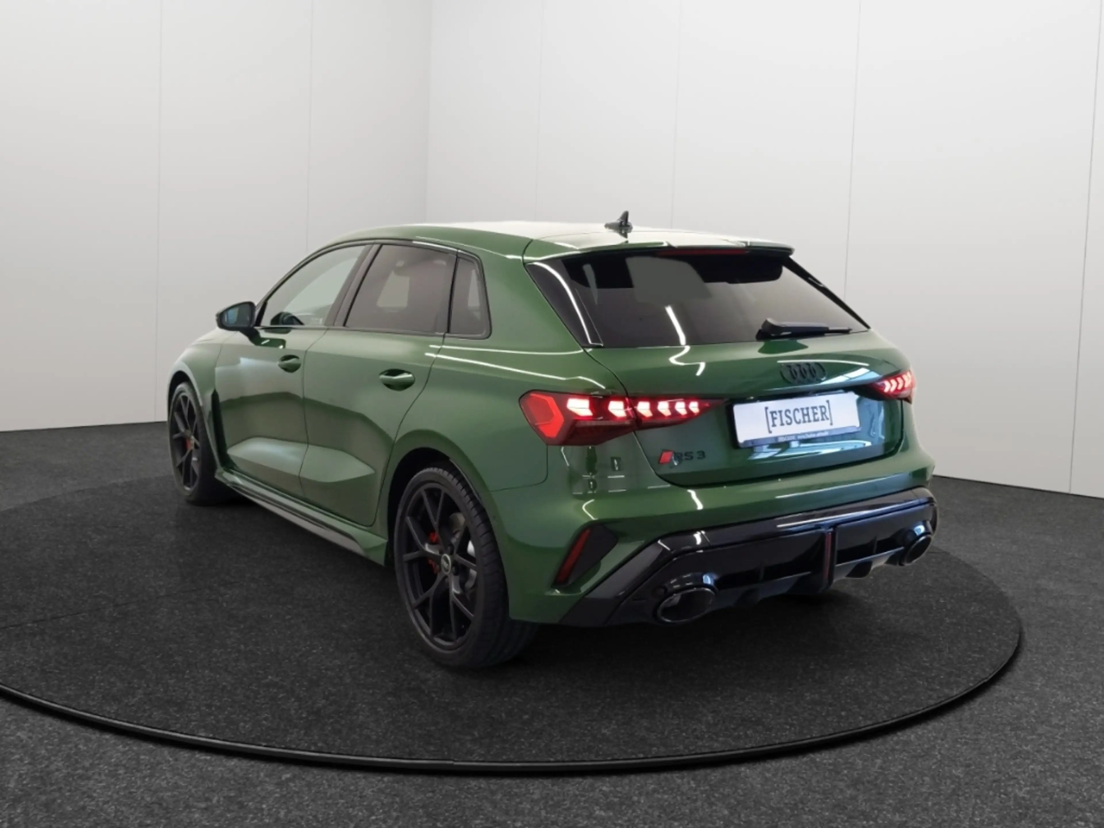 Audi RS3 2.5 TFSI quattro Sportback 294 kW S tronic Matrix — photo 4