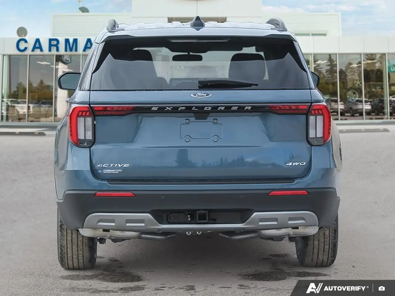 Ford Explorer снимка Ford Explorer