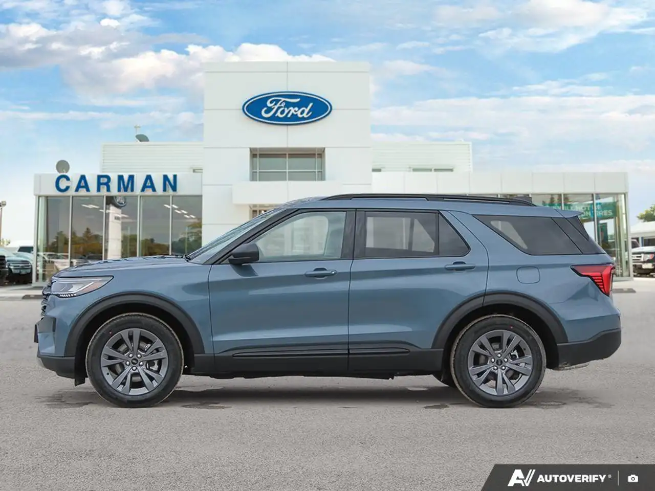 Ford Explorer снимка Ford Explorer