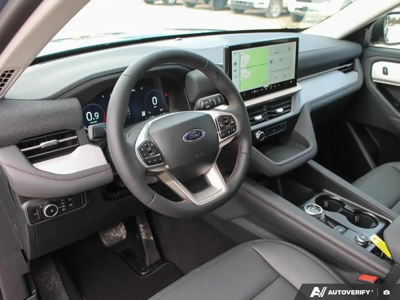 Ford Explorer снимка Ford Explorer