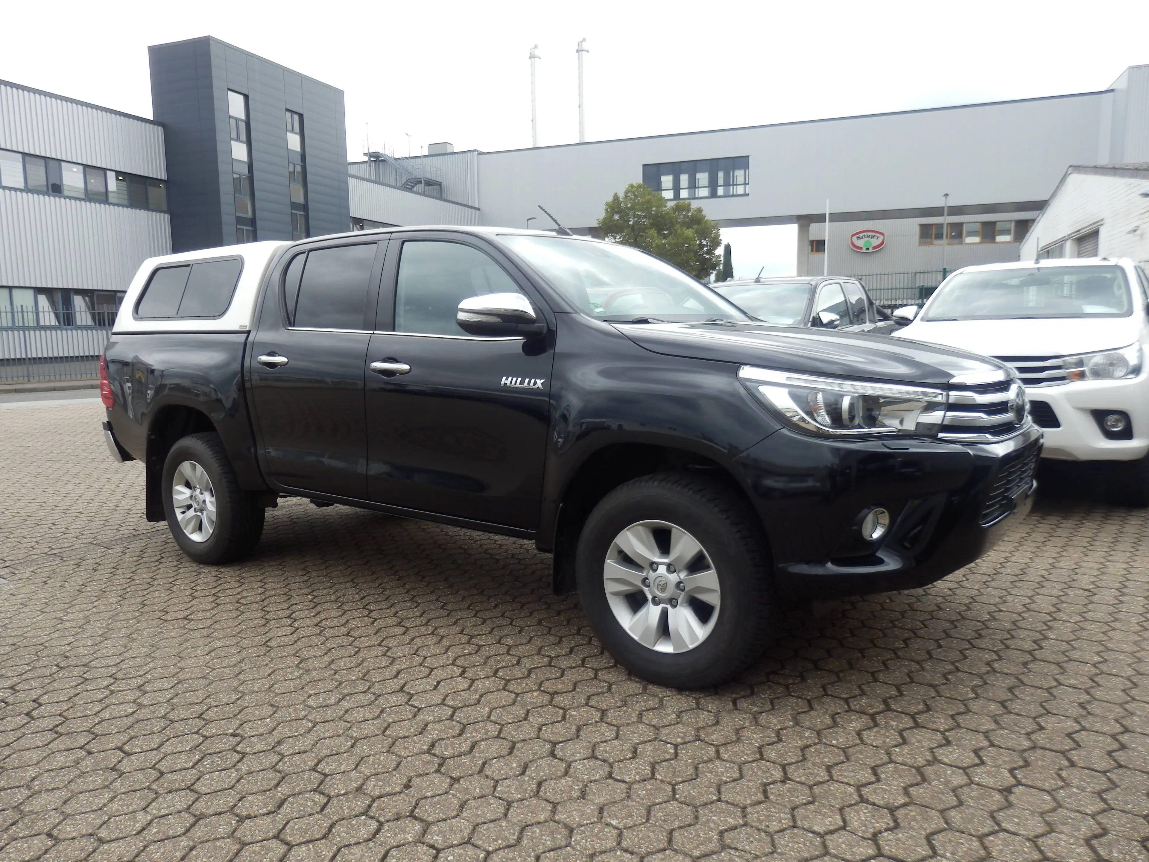 Toyota Hilux Double Cab Executive 4x4, Automatik, Leder, Sitzheizung, Klimaautomatik, Xenon, LED, HHK, Hardtop