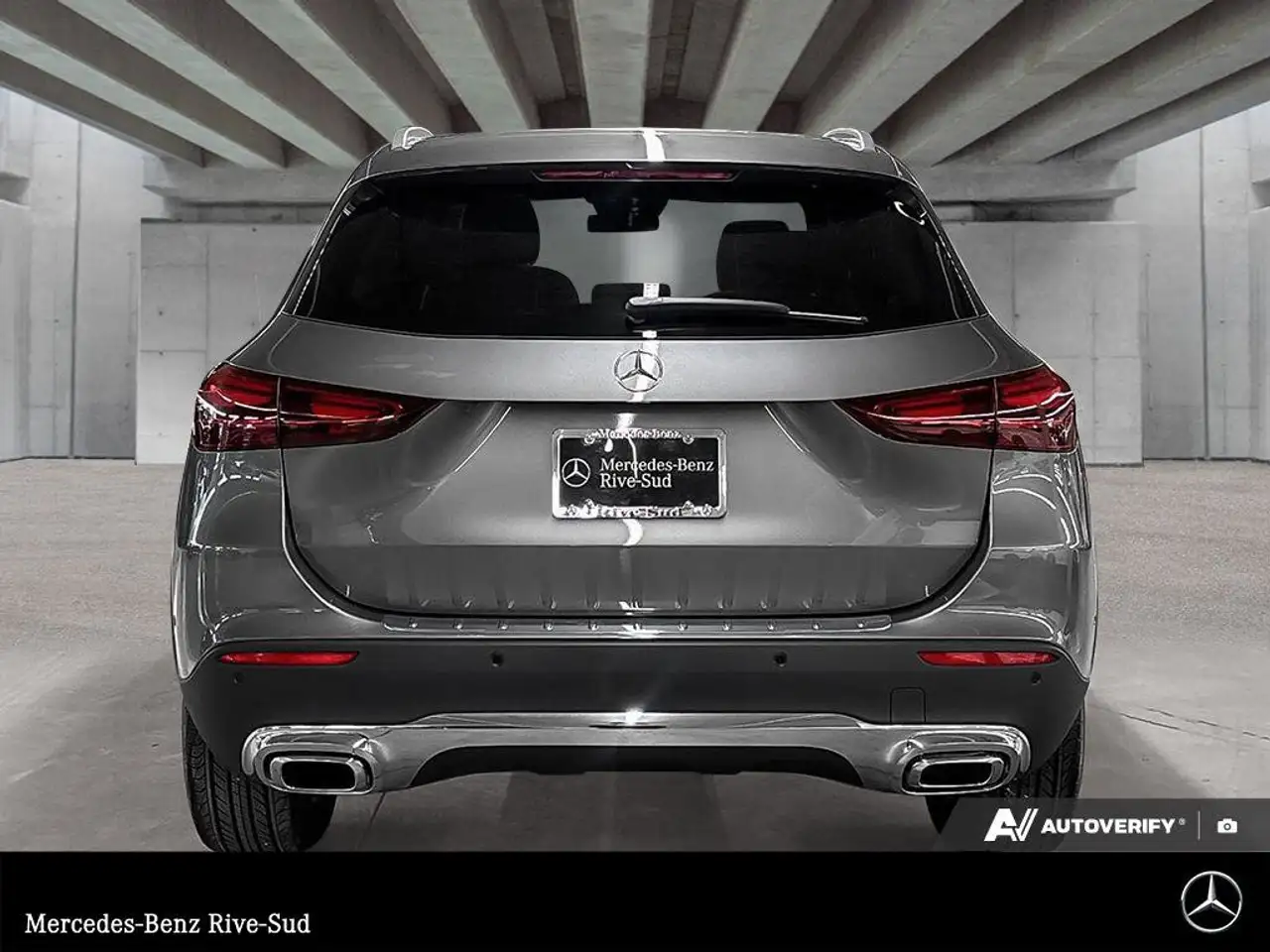 Mercedes-Benz GLA снимка Mercedes-Benz GLA