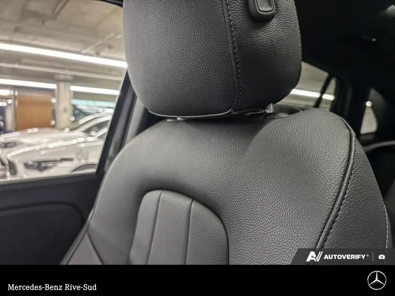 Mercedes-Benz GLA снимка Mercedes-Benz GLA