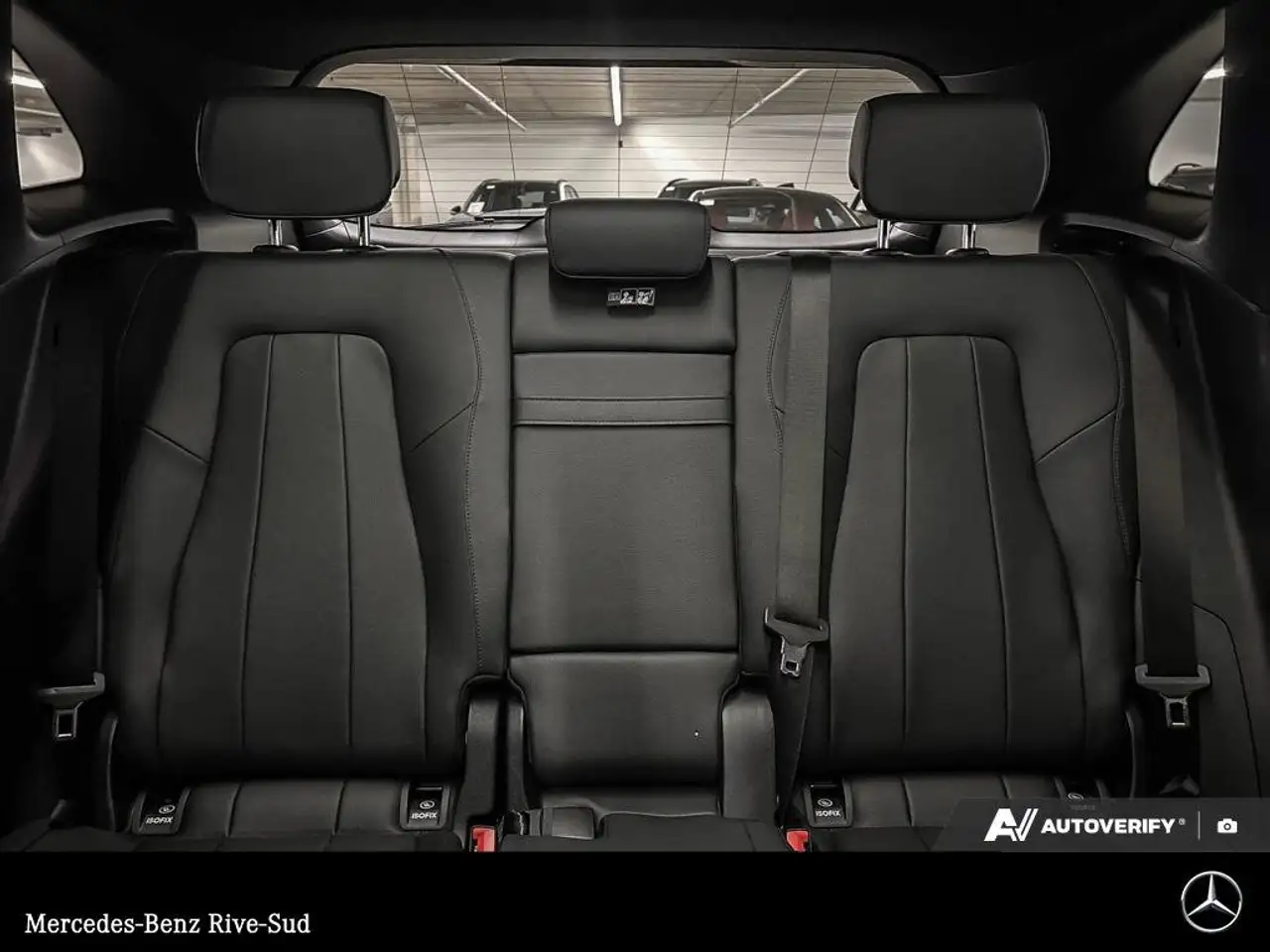 Mercedes-Benz GLA снимка Mercedes-Benz GLA