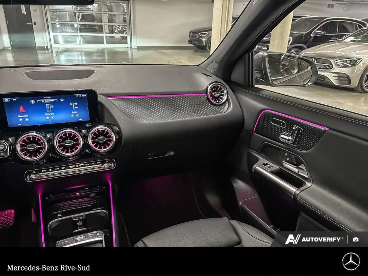Mercedes-Benz GLA снимка Mercedes-Benz GLA