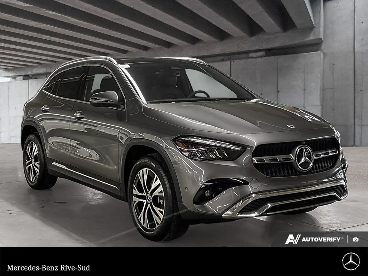 Mercedes-Benz GLA снимка Mercedes-Benz GLA