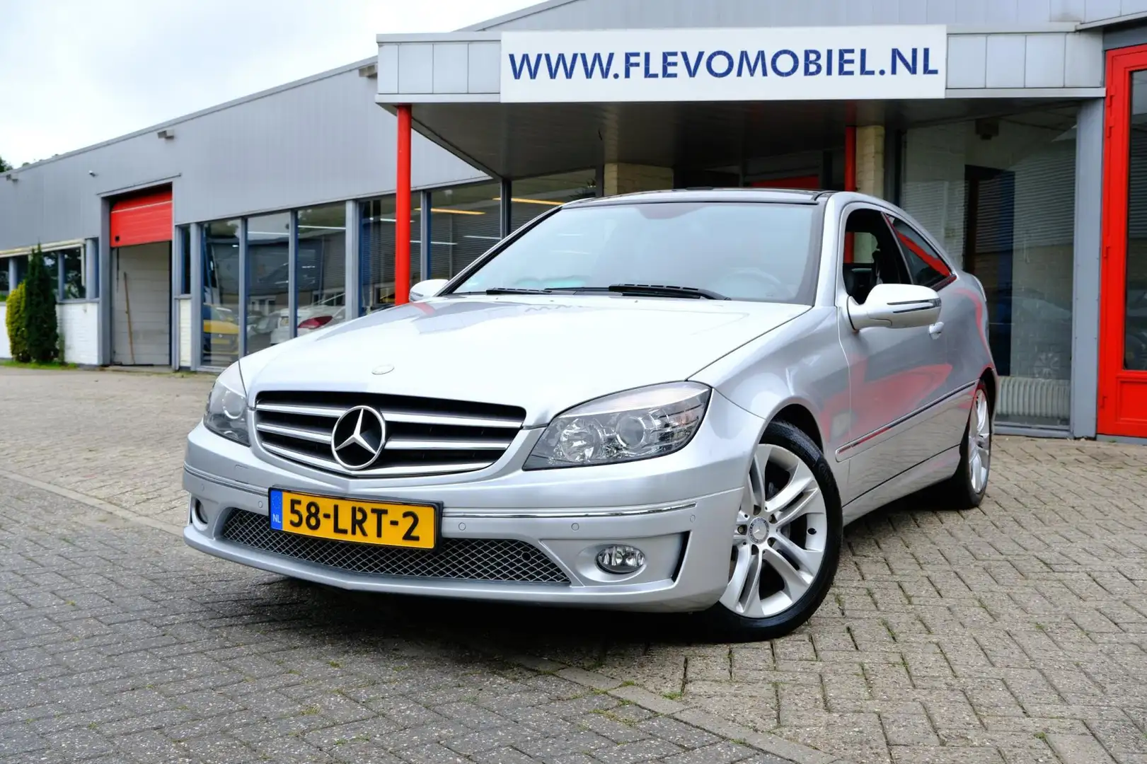 Mercedes-Benz CLC 160 BlueEFFICIENCY Business Class Sport *84.590km! Gris - 1