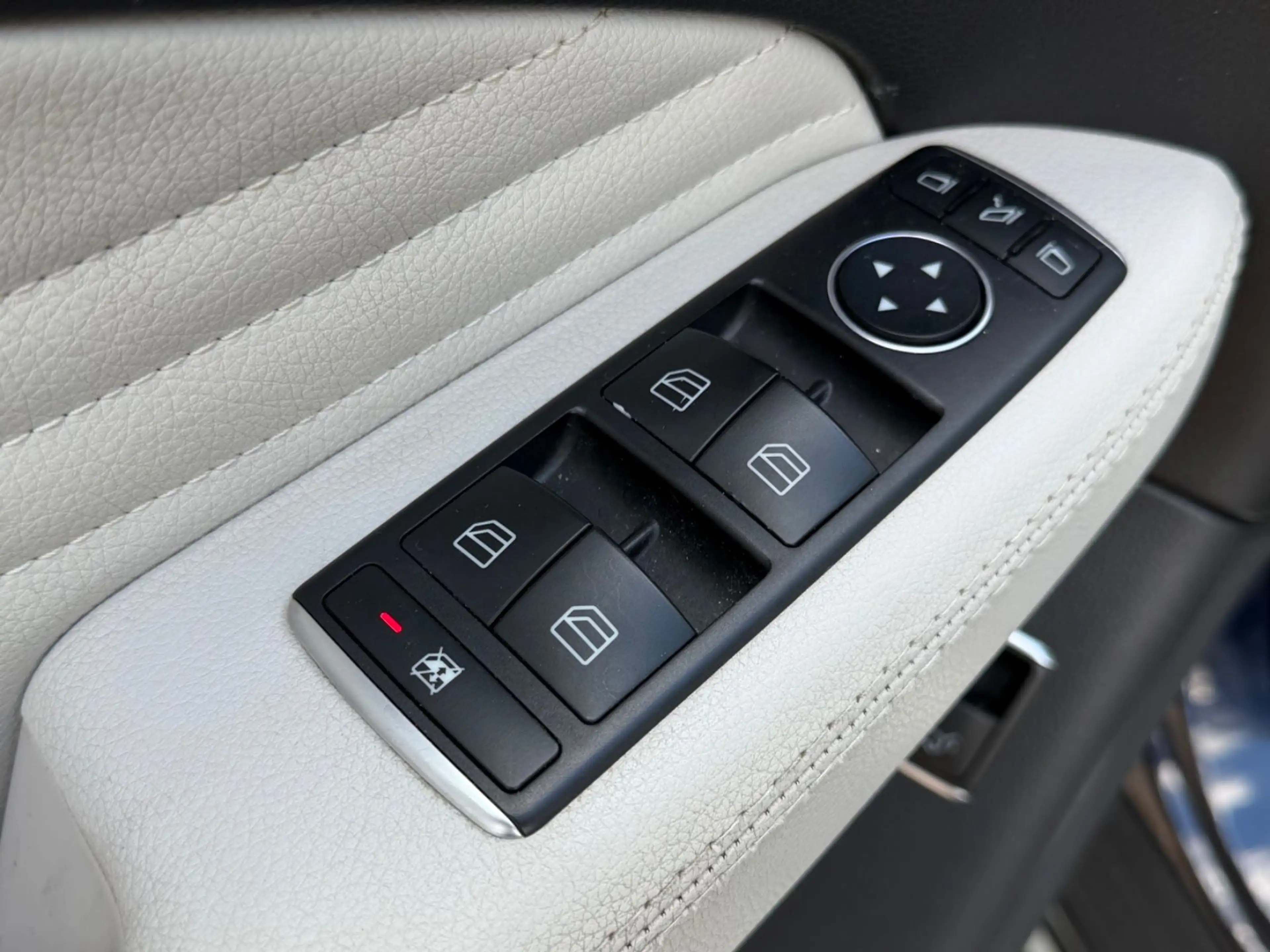 Mercedes-Benz GLE 350 d 4Matic COUPE — photo 13