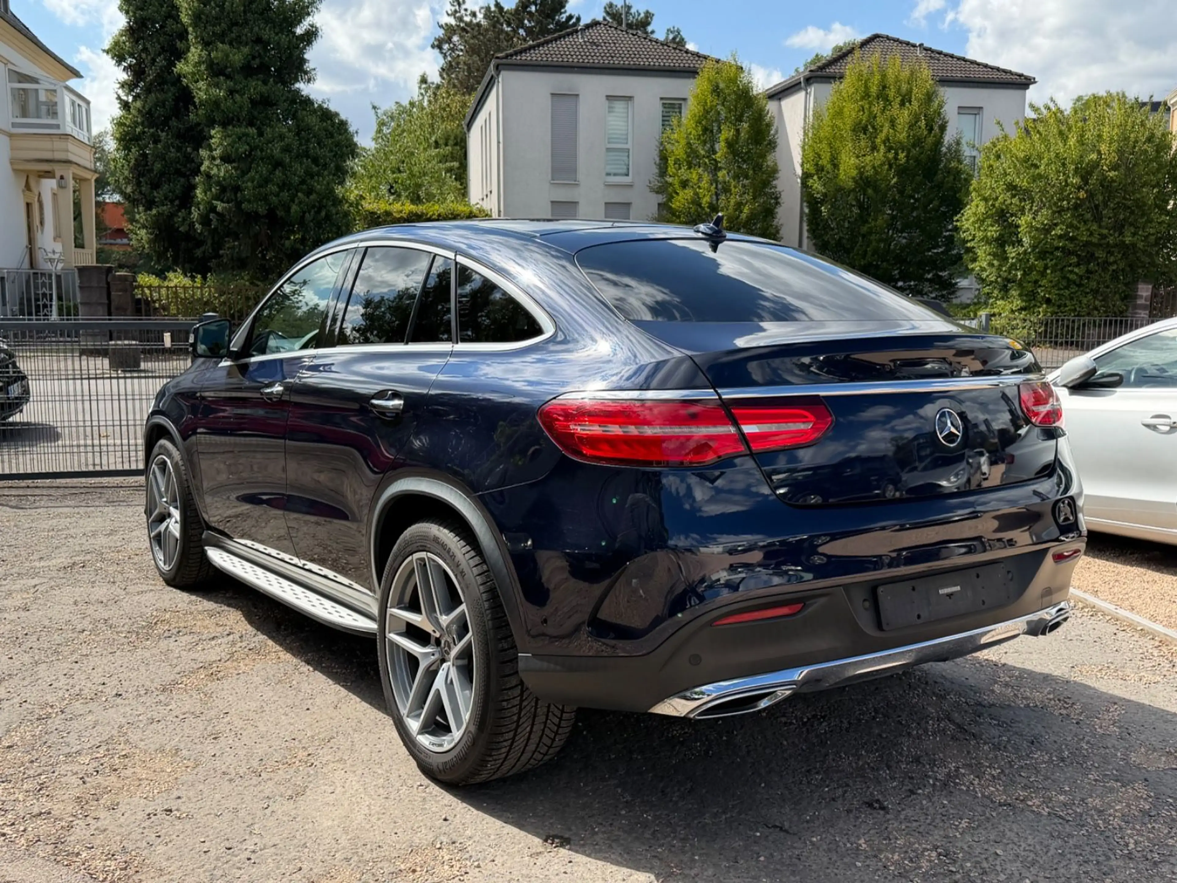 Mercedes-Benz GLE 350 d 4Matic COUPE — photo 4
