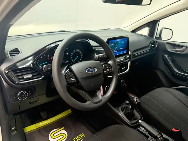 Ford Fiesta view 9