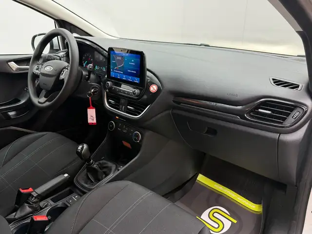 Ford Fiesta view 14