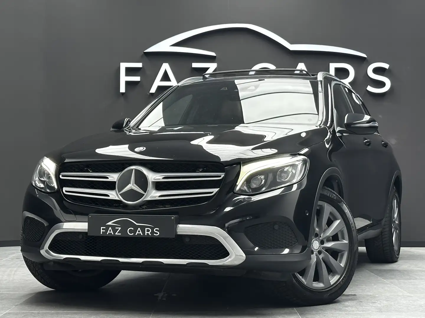 Mercedes-Benz GLC 220 d 4-Matic * XENON + CUIR + CAMERA + T.PANO * Noir - 1