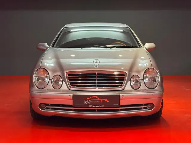 Mercedes-Benz CLK 320 ELEG./3.2 V6 218PS/AMG/WENIG KM/DESIGNO!