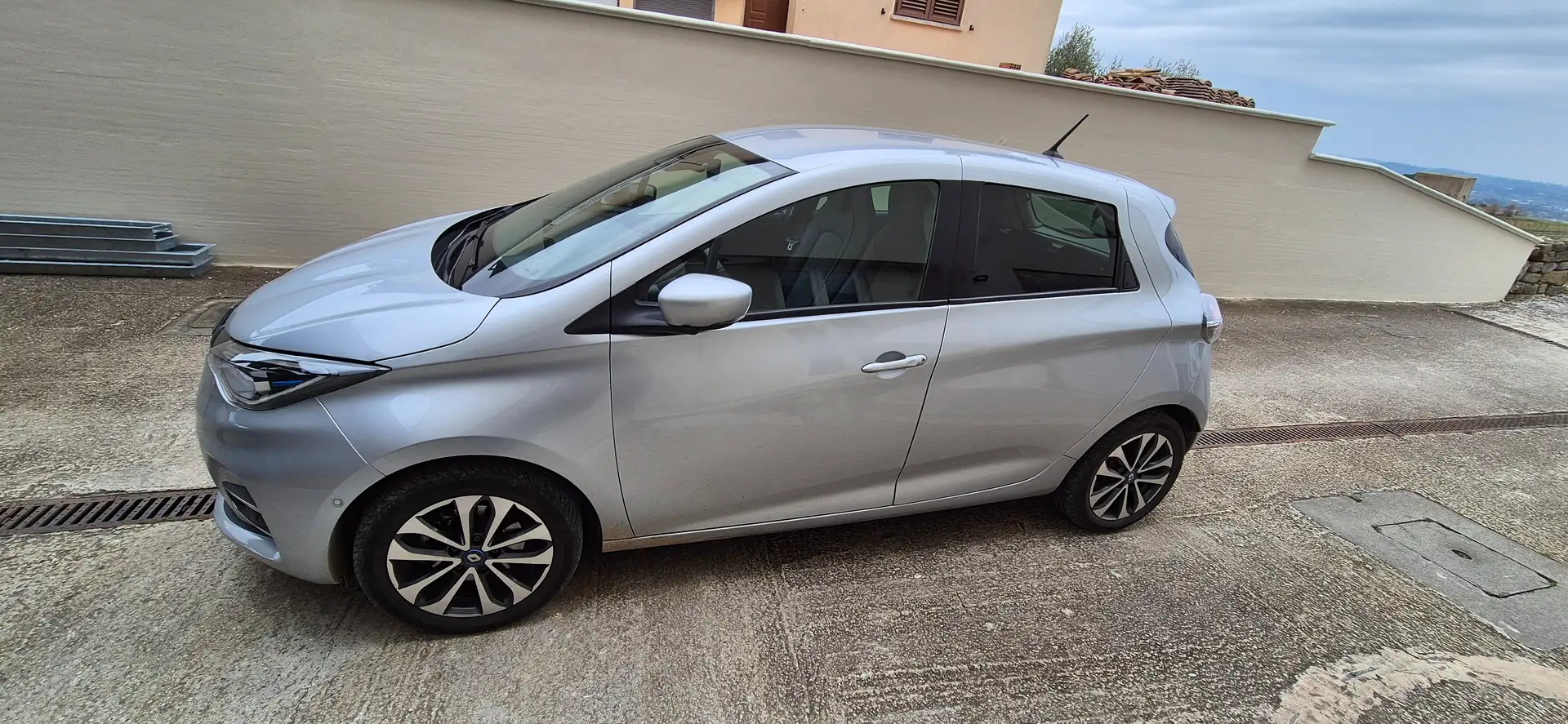 Renault ZOE Zoe 2020 Intens R135 Zilver - 2