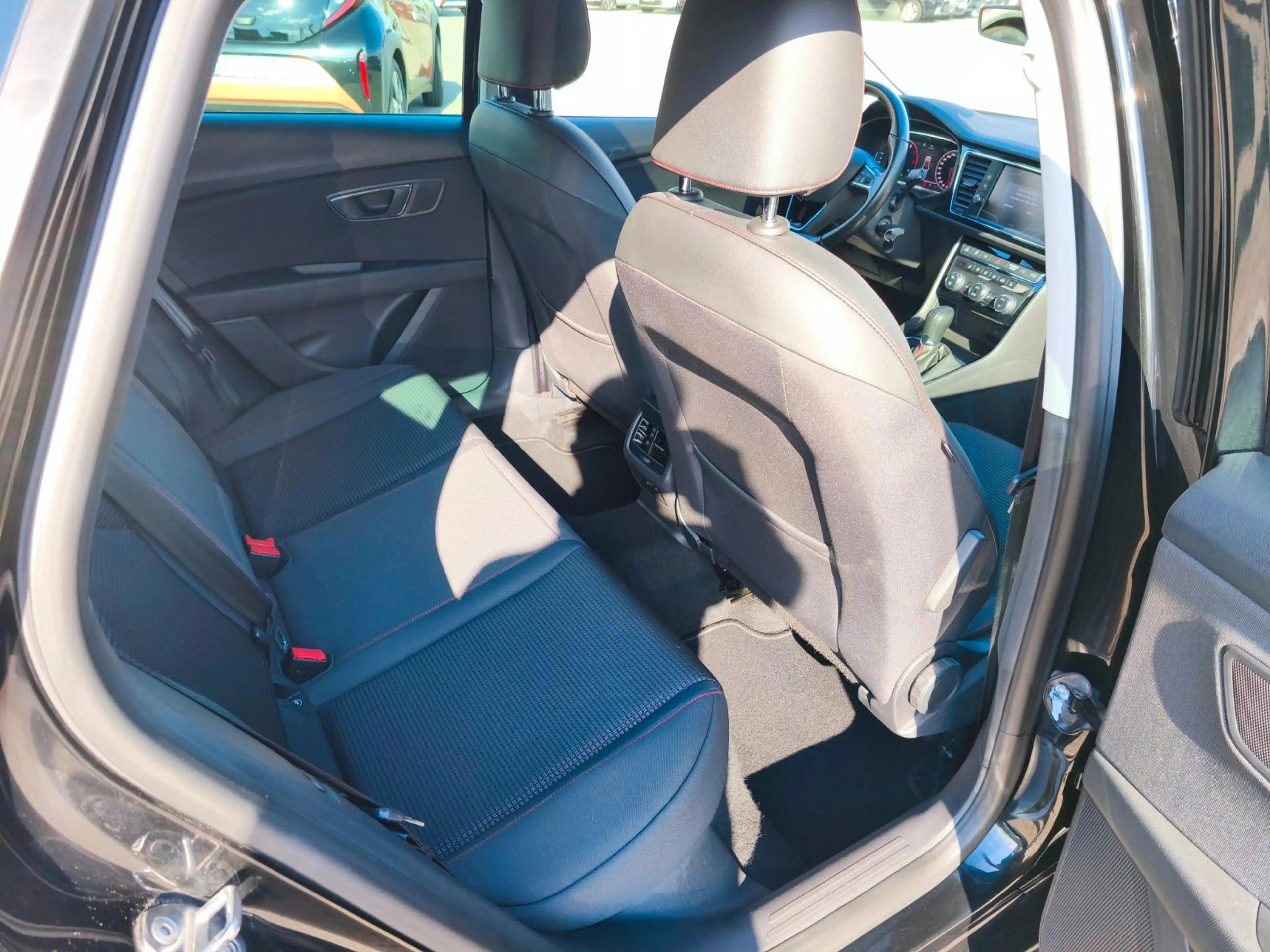 SEAT Leon FR Automatik — photo 11