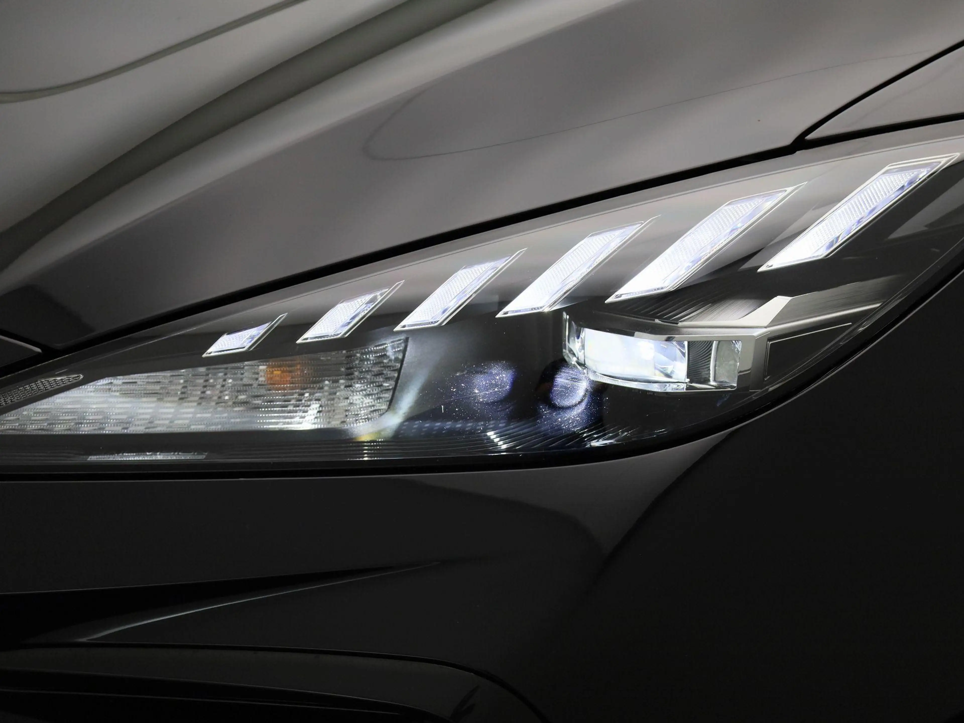 MG MG4 Electric Standard 51 kWh WLTP 320 KM | Apple Carpl — photo 15