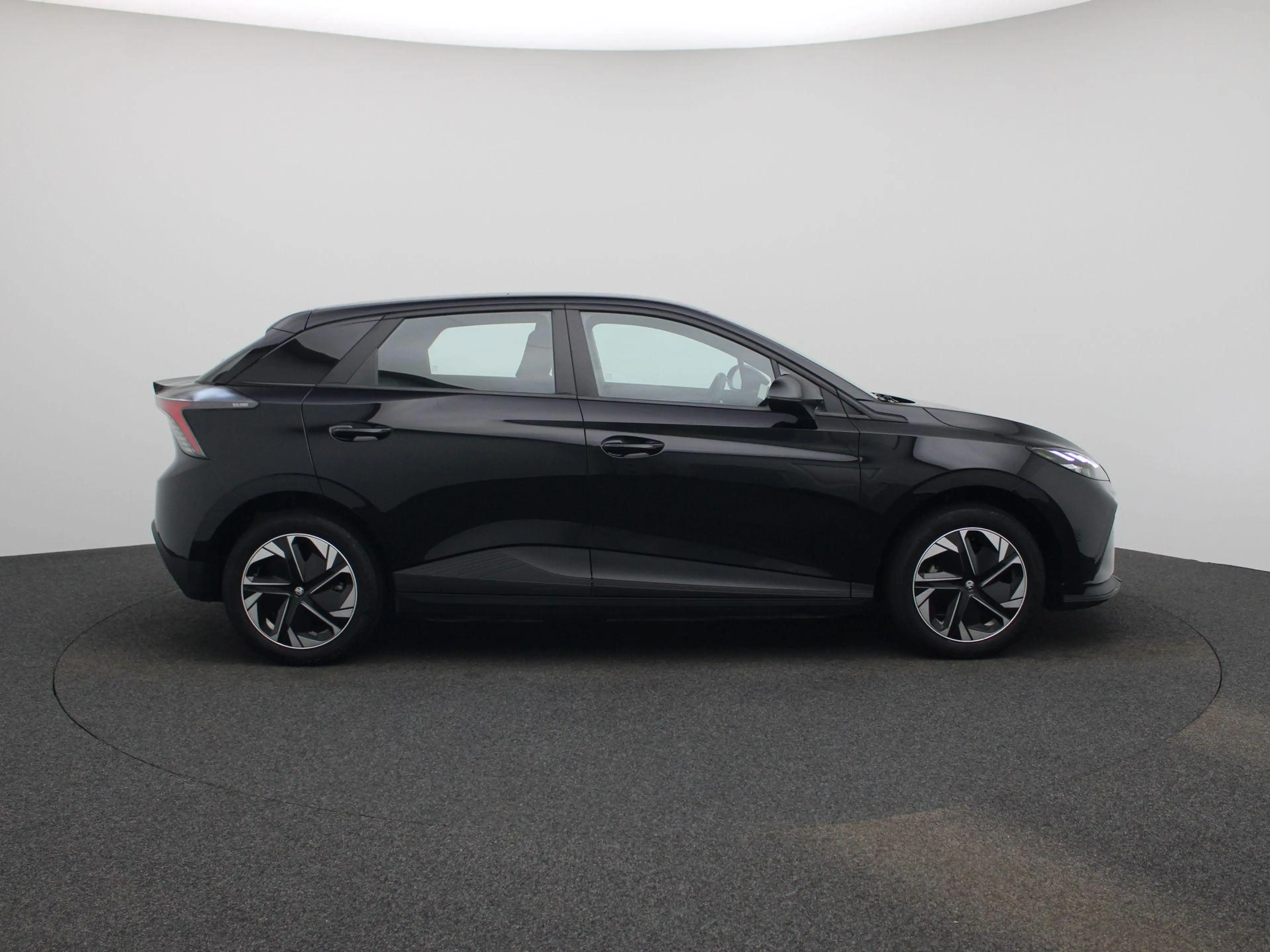 MG MG4 Electric Standard 51 kWh WLTP 320 KM | Apple Carpl — photo 6